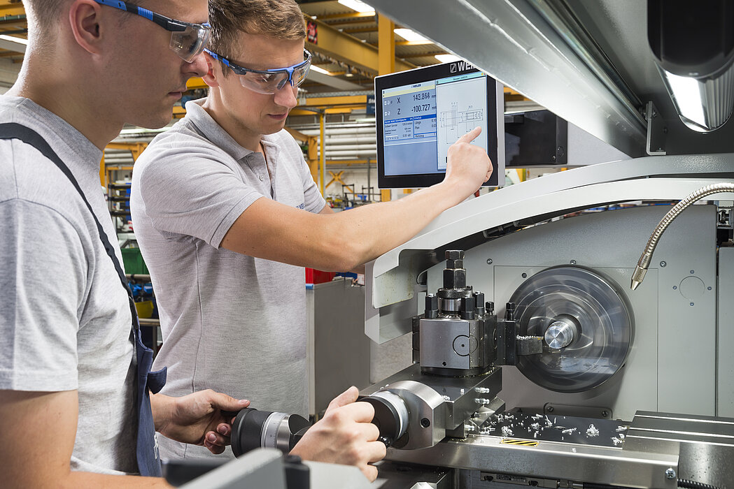 Ausbildung an einer konventionellen Drehmaschine